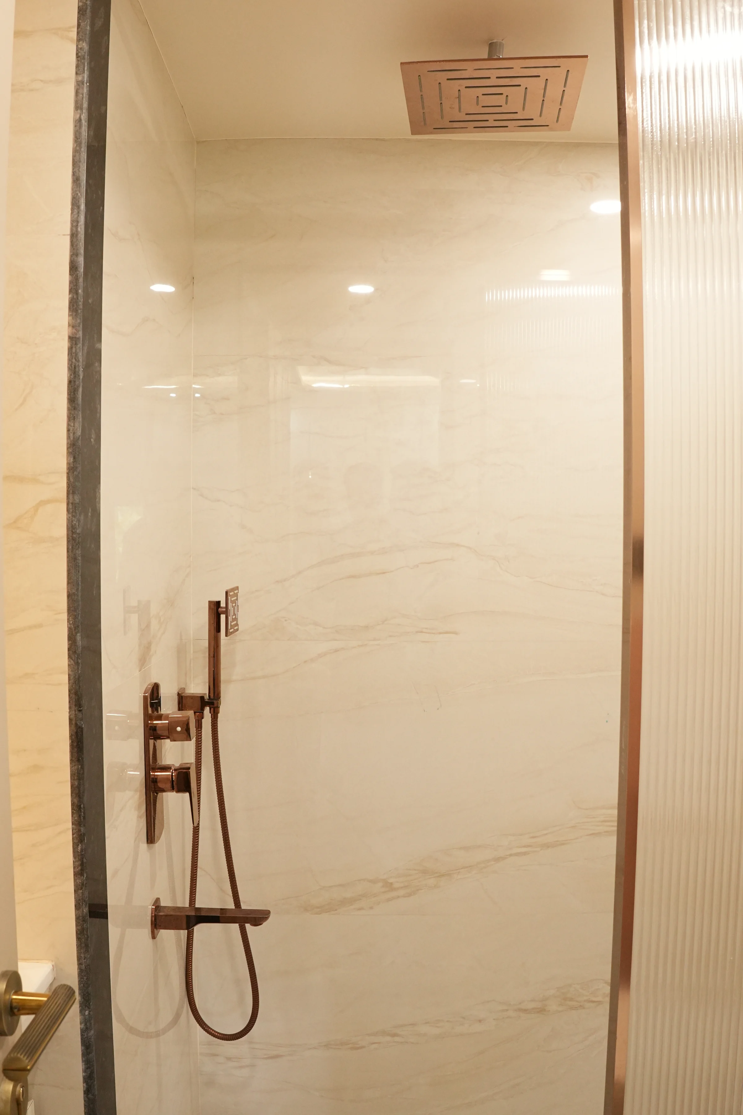 Gupta Residence | Kallol Apartments, IP Extension, Delhi — 13